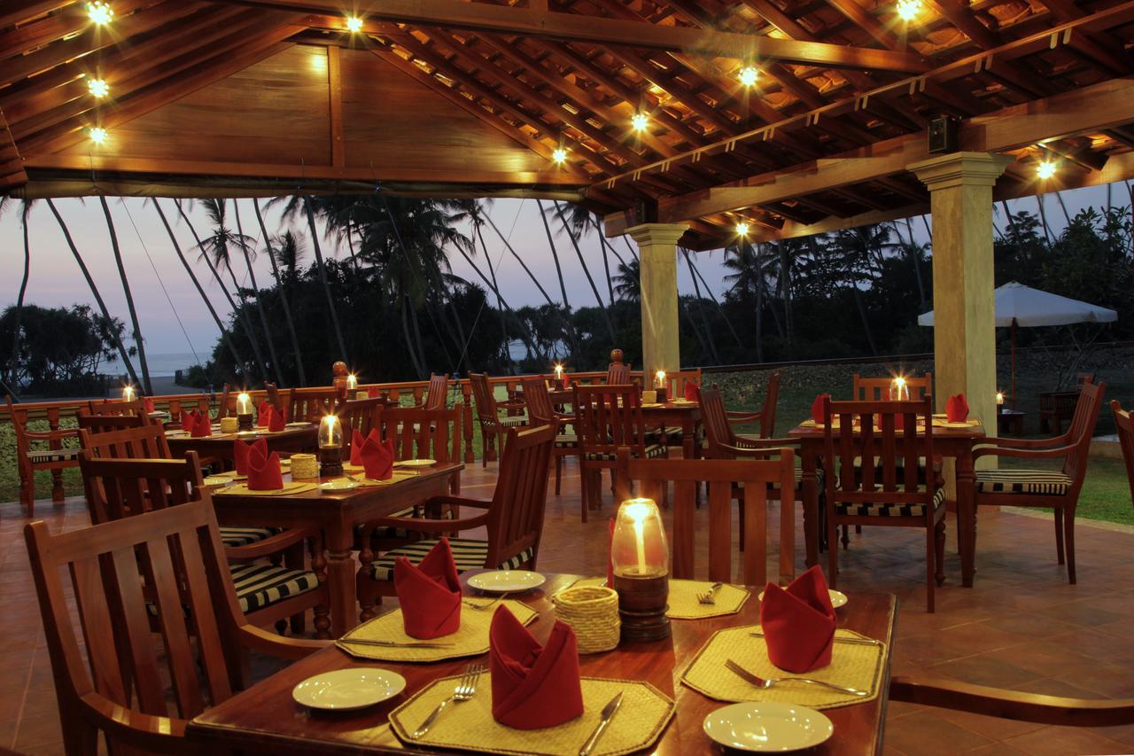 Prince Beach Hotel Bentota Extérieur photo