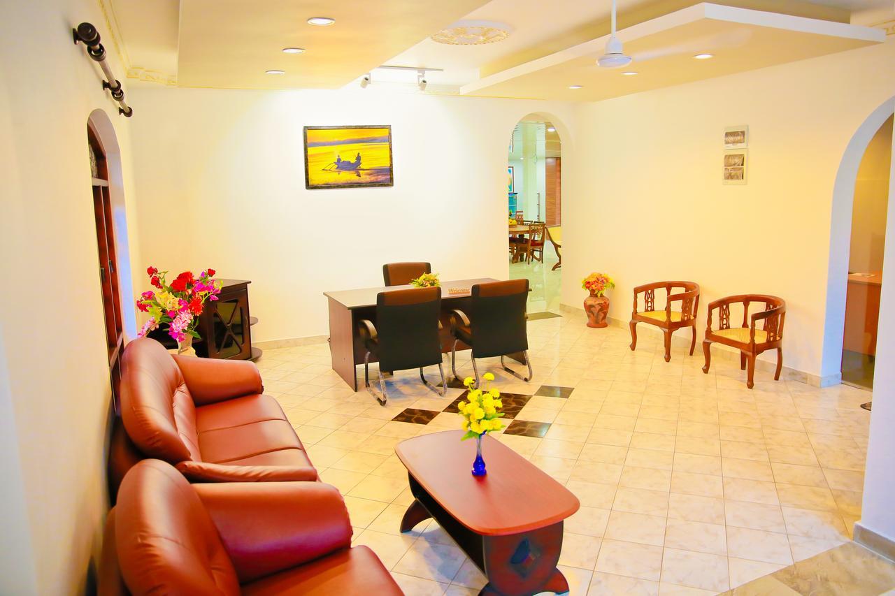 Prince Beach Hotel Bentota Extérieur photo